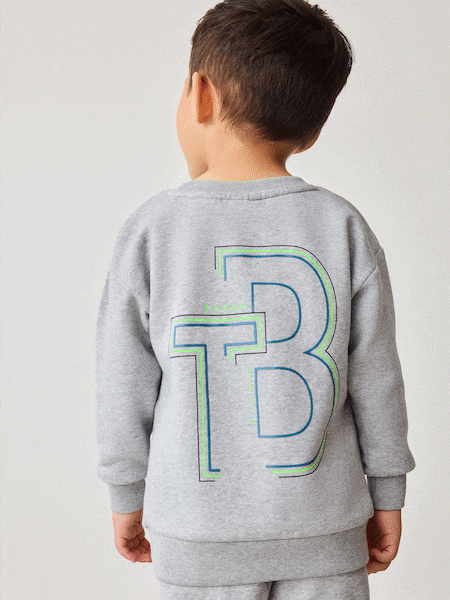 Baker by Ted Baker Graphic Back Sweatshirt and Joggers Set (E04565) | 25 € - 29 €