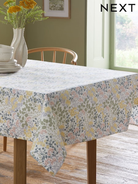 Multi 100% Cotton Esme Floral Wipe Clean Table Cloth (E05559) | R$ 235 - R$ 275