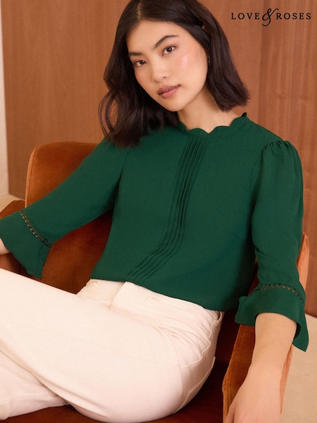 Love & Roses Scallop Pintuck Flute Sleeve Blouse (E05966) | 114 LEI