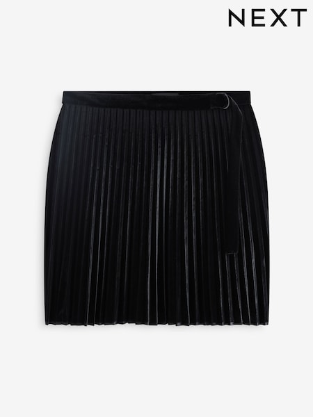 Black Velvet Mini Kilt Skirt (E06100) | 113 QAR