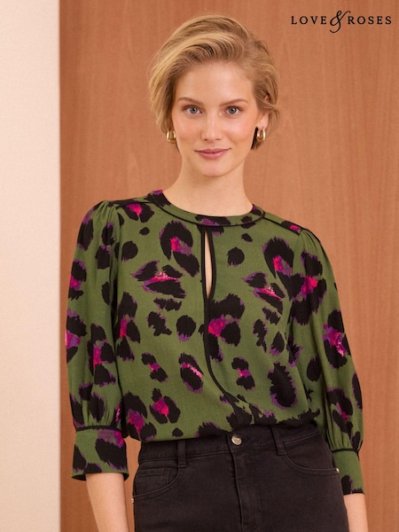 Love & Roses Khaki Animal Petite Animal Tipped Crew Neck Long Sleeve Blouse (E06875) | €27