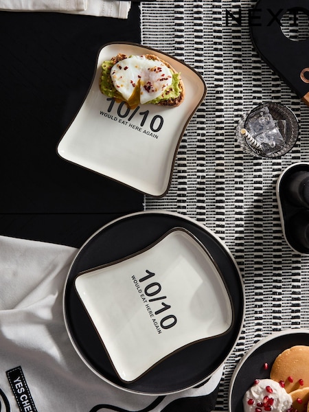 Set of 2 White Slogan Side Plates (E06975) | €19