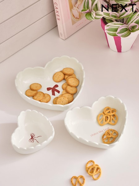 Set of 3 Heart Shaped Stacking Nibble Bowls (E07125) | ‏102 د.إ.‏