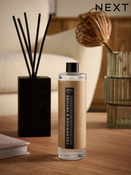 Bronx Cedarwood and Vetiver 200ml Fragranced Reed Diffuser Refill (E08345) | €15.50