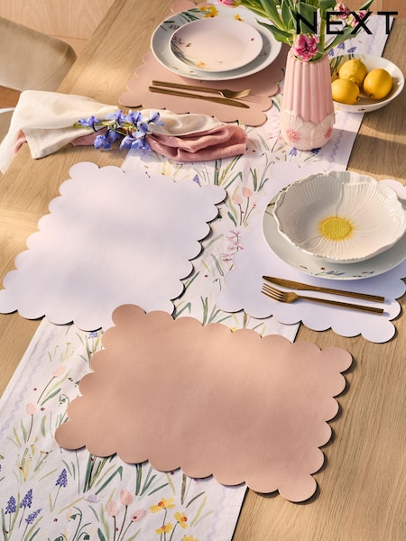 Set of 4 Pink Scallop Reversible Soft Faux Leather Placemats (E12640) | €23