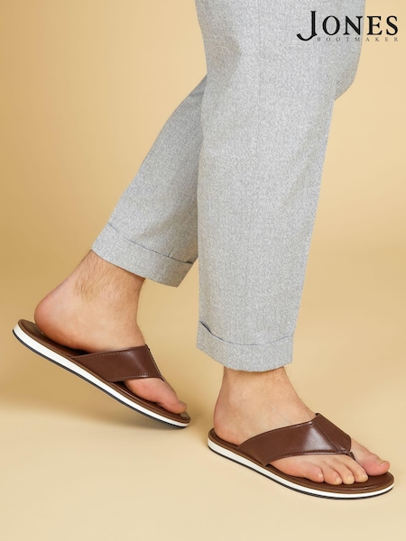 Jones Bootmaker Wealdstone Leather Toe Post Brown Sandals (E12921) | €37