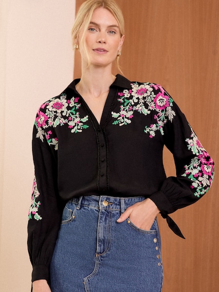 V&A | Love & Roses Embroidered Linen Button Through Shirt (E13293) | 175 LEI