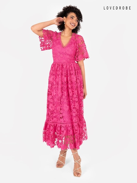 Rosa - Lovedrobe Midaxi-Kleid mit V-Ausschnitt aus Spitze und Verzierungen (E13539) | 48 €