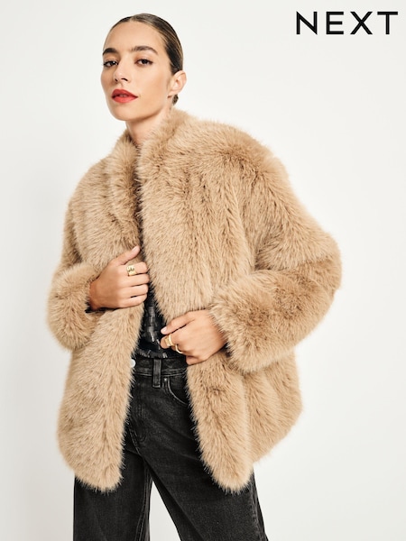 Neutral Faux Fur Coat (E14010) | €23