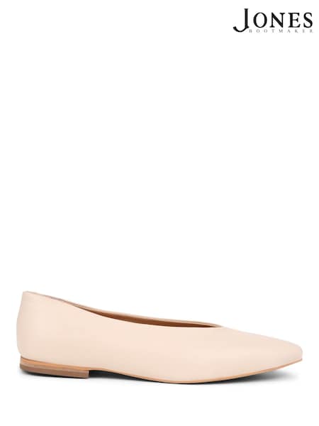 Jones Bootmaker Leather Pumps (E14478) | €58