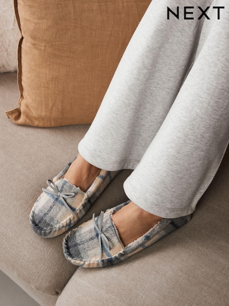 Blue/Ecru Check Mocassin Slippers (E14866) | R$ 175