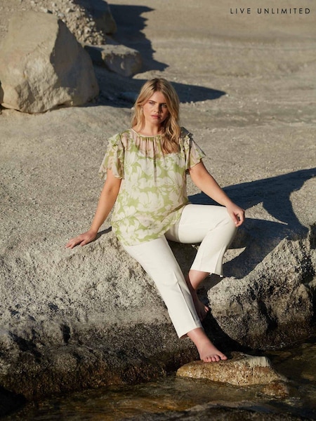 Live Unlimited Green Curve Floral Ruffle Sleeve Blouse (E15945) | €41.50
