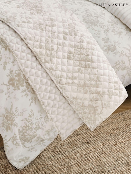 Laura Ashley Walled Garden Quilted Bedspread (E17214) | ‏611 د.إ.‏