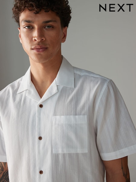 White 100% Cotton Textured Seersucker Short Sleeve Shirt (E17879) | €6