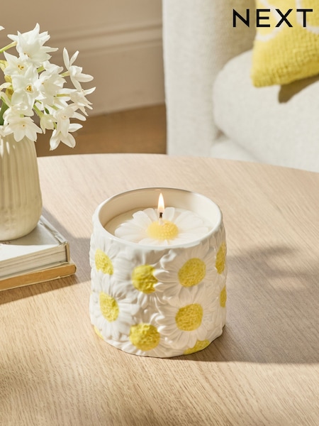 Yellow Peach and Freesia Daisy Scented Candle (E18606) | €18