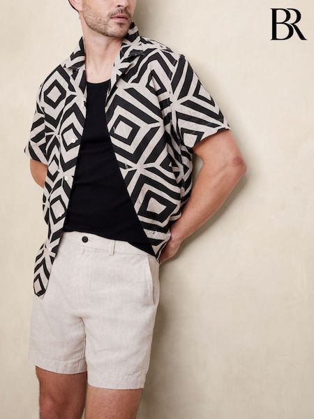 Banana Republic Taupe Lino Slim Fit 100% Linen 7"" Shorts (E18698) | €75