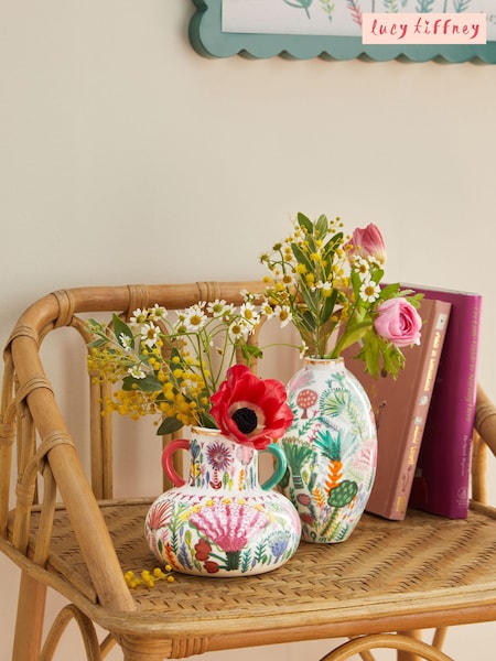 Lucy Tiffney Set of 2 Cream/Pink/Green Floral Vases (E19097) | €30