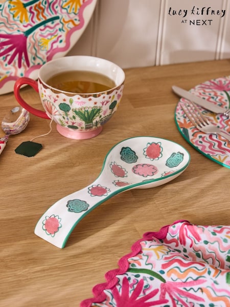 Lucy Tiffney Cream/Pink/Green Floral Spoon Rest (E19114) | €16