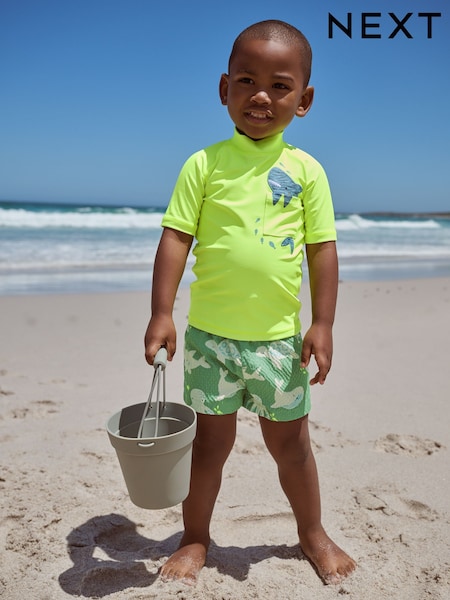 أصفر وسمكة قرش باللون الأخضر - Rash Vest and Shorts Set (3mths-7yrs) (E22307) | ‏81 د.إ.‏ - ‏ 102‏ د.إ.