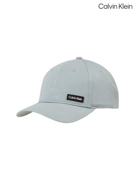 رمادي - Calvin Klein Essential Patch Cap (E24435) | ‏99 ر.ق.