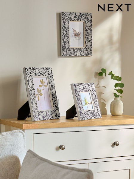 Black Ditsy Floral Print Photo Frame (E24983) | kr123 - kr172