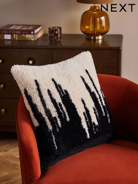 Black/White Berber Zig Cushion (E26686) | €11