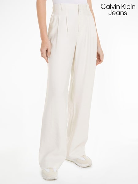 Alb - Pantaloni chino relaxați din viscoză Calvin Klein Jeans (E30090) | 459 LEI