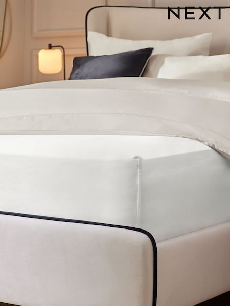 Ivory 300 Thread Count Collection Luxe 100% Cotton Extra Deep Fitted Sheet (E30242) | €28 - €44