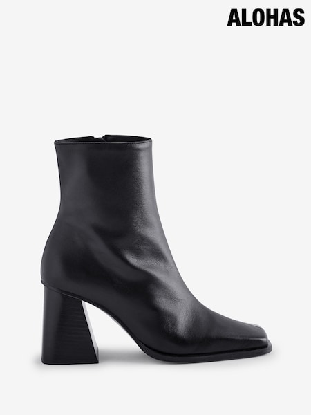 Alohas Black South Leather Ankle Boots (E30364) | €140