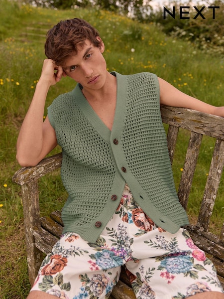 Salbeigrün - EDIT Crochet Button-Through Knitted Vest (E32420) | 24 €