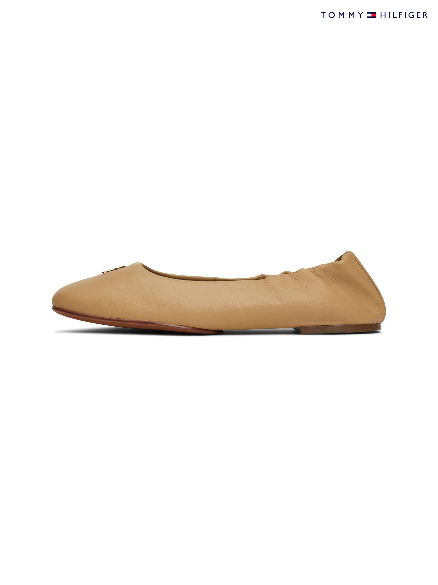 Tommy hilfiger pumps sale hotsell