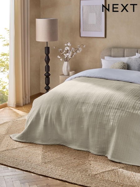 Carrie Quilted Velvet Bedspread (E33623) | €76 - €127