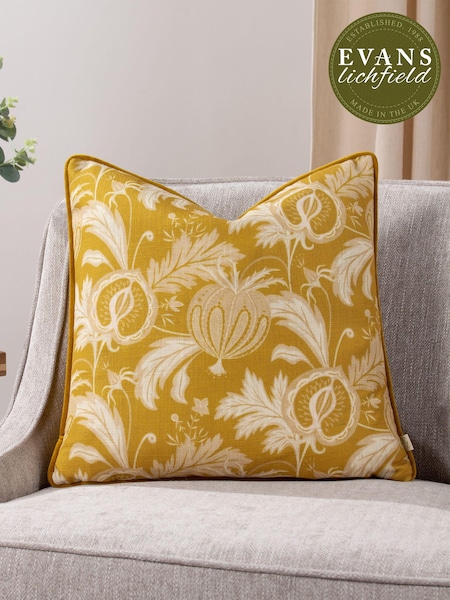 Evans Lichfield Chatsworth Heirloom Piped Cushion (E33789) | 125 zł