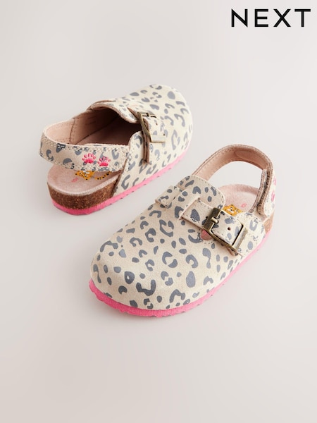 Eläinkuosi - Leather Clogs (E36078) | €33 - €36