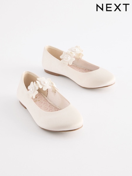 Ivory Corsage Occasion Shoes (E37041) | R$ 225 - R$ 295