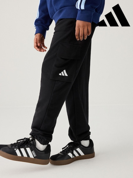 Musta - Adidas Small Logo Fleece Cargo Joggers (E37172) | €39