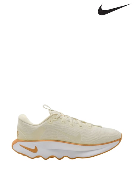 Nike Cream Motiva Premium Walking Trainers (E37326) | €83