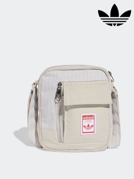 Harmaa - Adidas Originals Wasbash Crossbody Bag (E38007) | €36