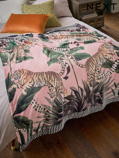 Pink Tiger Plush Fleece Throw (E38131) | 88 QAR
