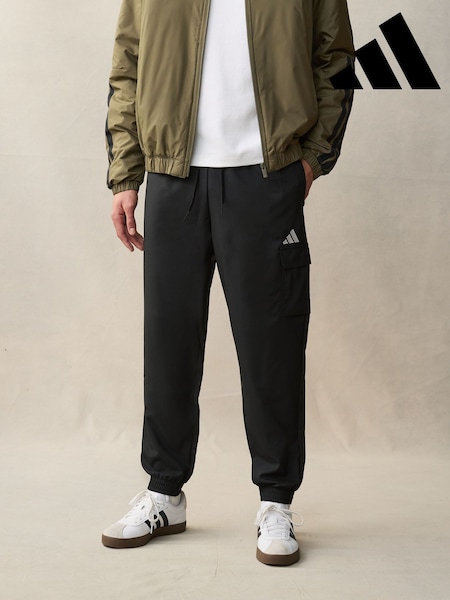 adidas Black Small Essentials Logo Cargo Joggers (E38780) | R$ 375