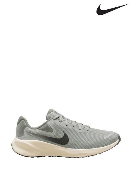 Nike Silver/White Revolution 7 Road Running Trainers (E38918) | €85