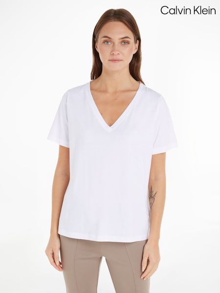 Calvin Klein Smooth Cotton V-Neck Short Sleeve T-Shirt (E42428) | 71 €