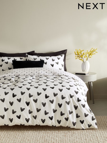 Black/White Heart Reversible Duvet Cover and Pillowcase Set (E42778) | $20 - $43