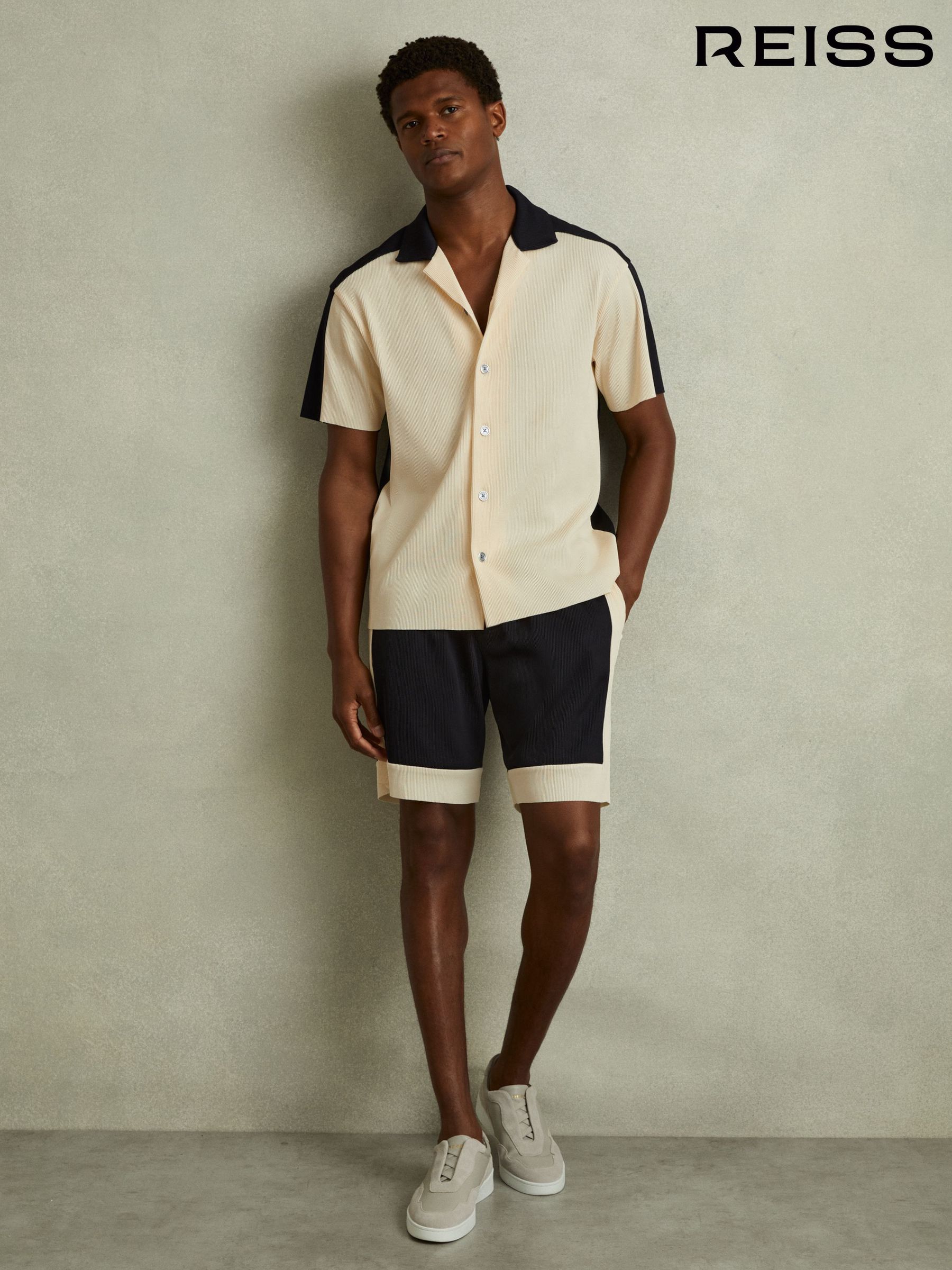 Men s Reiss White Smart Casual Shorts Next Qatar