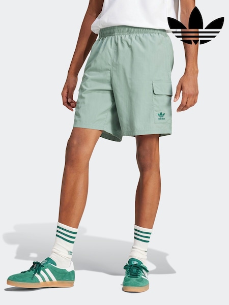 adidas Originals Green Trefoil Essentials Woven Cargo Shorts (E44823) | ₪166