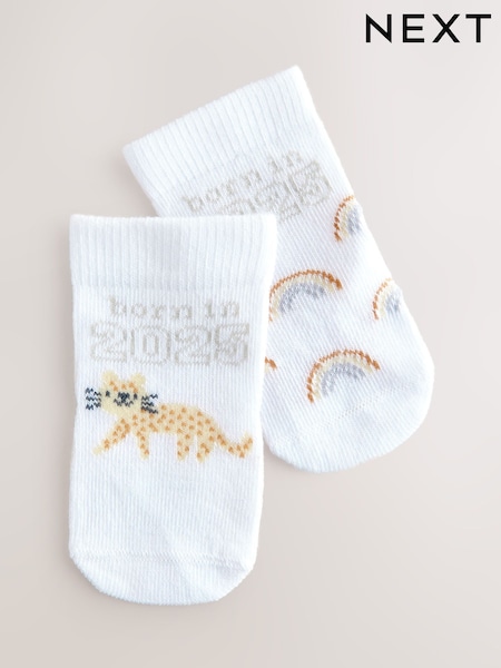 Born In, weiß - Born in 2025 Baby Socks 2 Pack (0-12mths) (E45628) | 5 €