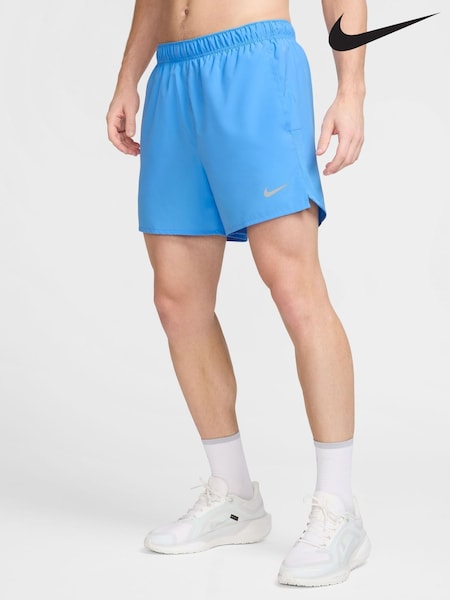Nike University Blue Challenger Dri-FIT 5 inch 2-in-1 Running Shorts (E46042) | €57