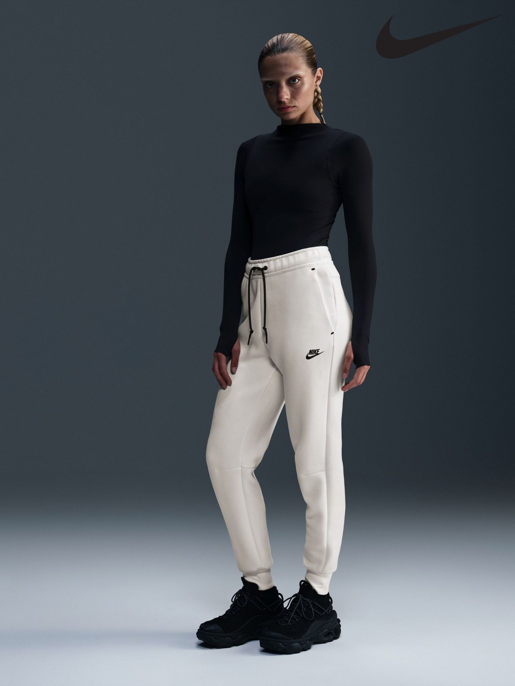 nike joggers women's white