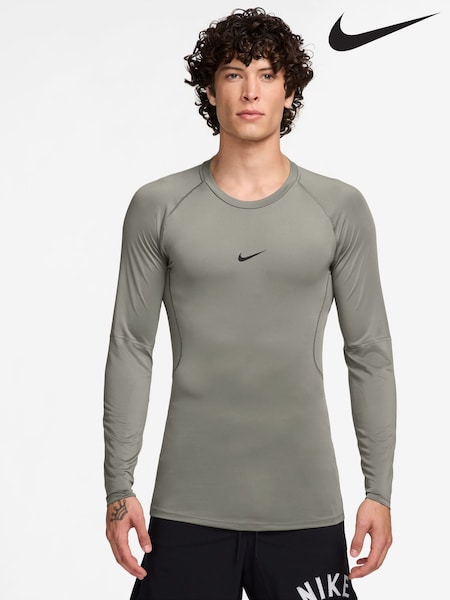 Light Army - Nike Pro Dri-fit Tight Long-sleeve Training Top (E46658) | kr800