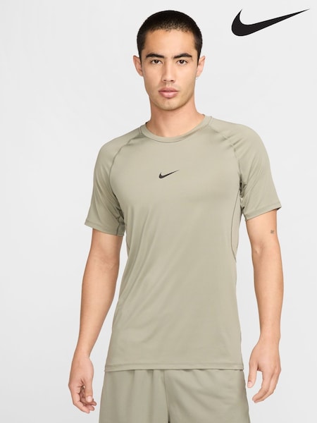 Nike Light Army Pro Dri-FIT Slim Fit T-Shirt (E46678) | €44